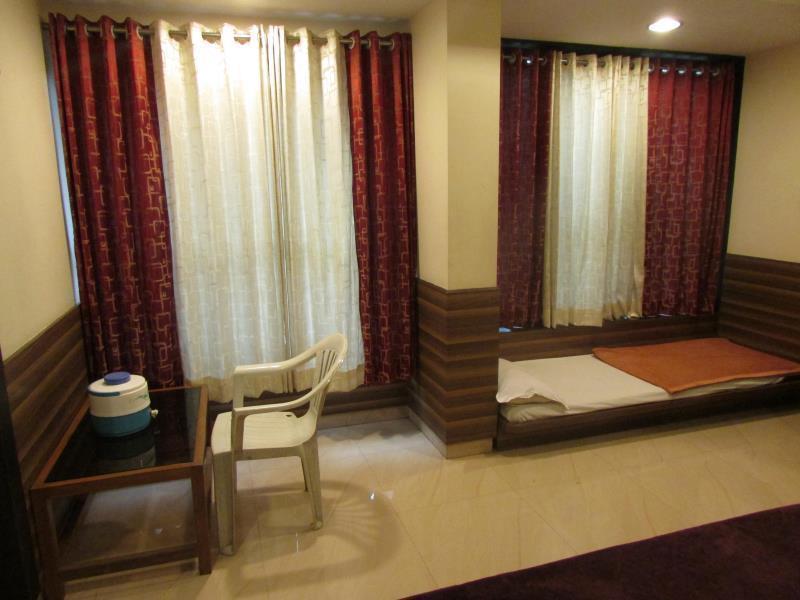 Hotel Laxmi Palace Shirdi Εξωτερικό φωτογραφία